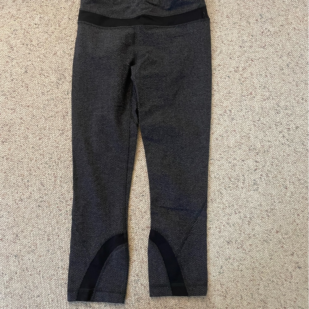 Lululemon cropped leggings